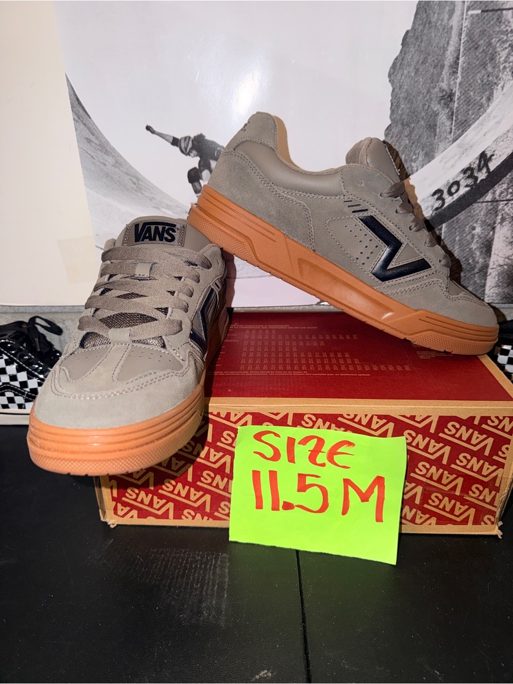 Vans Upland sz 11.5 Men’s 13.0 Woman